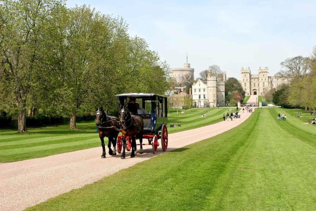 Apartamento Beautiful Windsor 2 Bed, Perfect Location, 5 Mins Walk To Centre, Free Parking, Legoland, Ascot Exterior foto